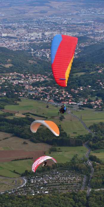 paragliding in Puy de Dôme, France