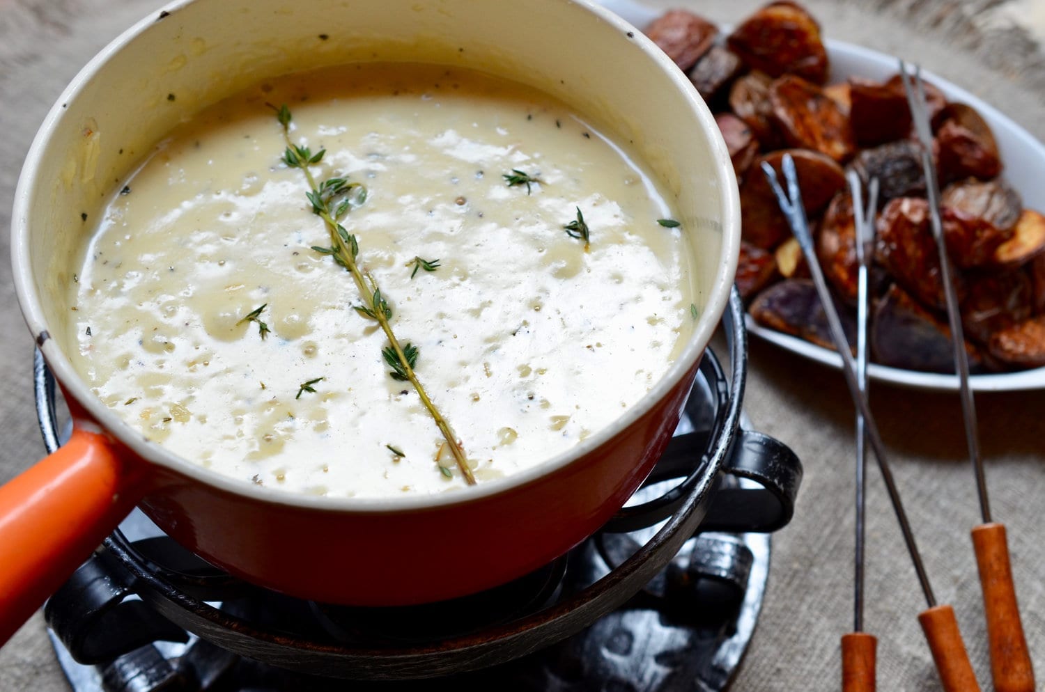 How to Make Perfect Gruyère Fondue (no special pot needed) - Wine 365